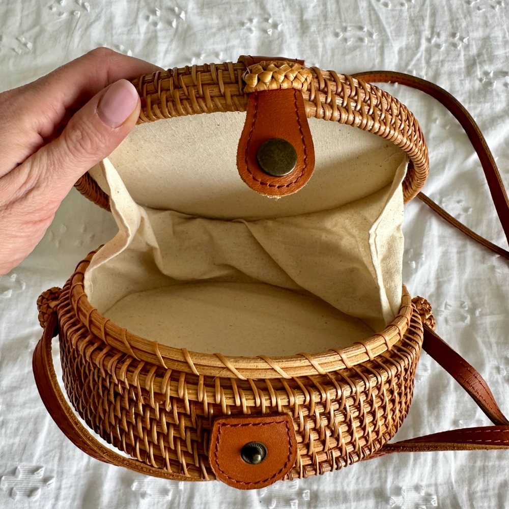 Woven Rattan Circle Bag with Leather Strap – Never Worn - Picture 4 of 4